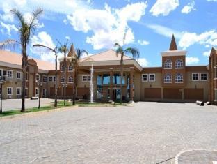 Majestic Five Hotel Palapye Bagian luar foto